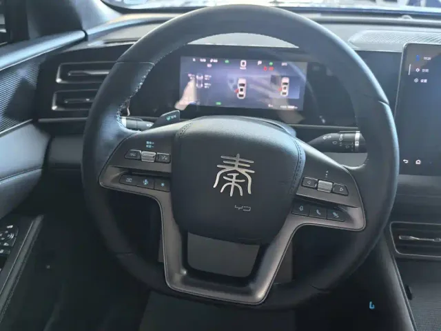 BYD Qin L — Фото автомобиля 13