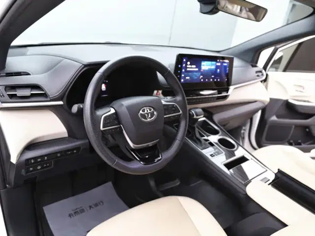Toyota Granvia 2022 2.5L Hybrid Noble Edition — Фото автомобиля 13
