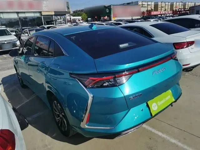 Dongfeng Yixuan — Фото автомобиля 4