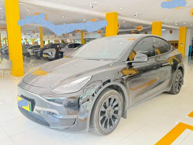 Фотография автомобиля — Tesla Model Y