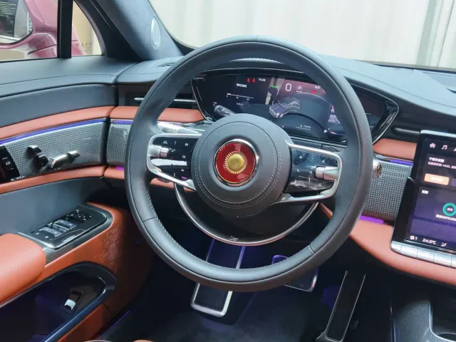 Hongqi Guoya — Фото автомобиля 8
