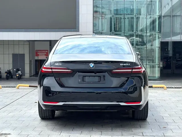BMW 5 Series — Фото автомобиля 6