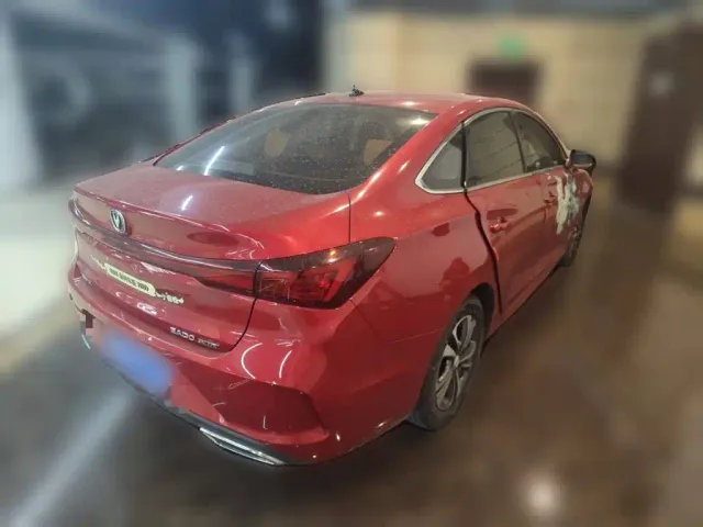 Changan Eado — Фото автомобиля 6