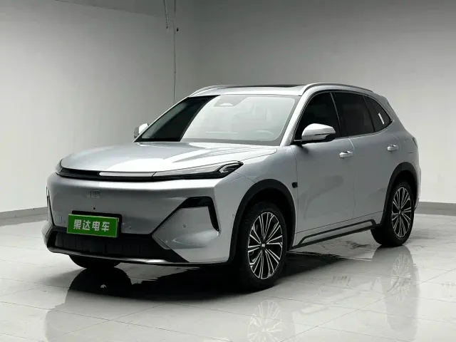 Фотография автомобиля — Geely Galaxy Starship 7 EM-i