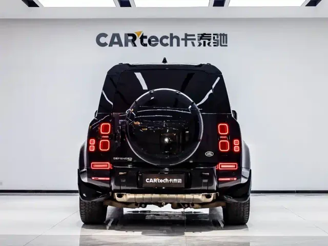 Land Rover Defender — Фото автомобиля 5