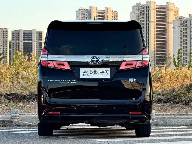 Toyota Vellfire — Фото автомобиля 5