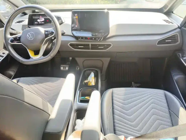 Volkswagen ID.3 — Фото автомобиля 12