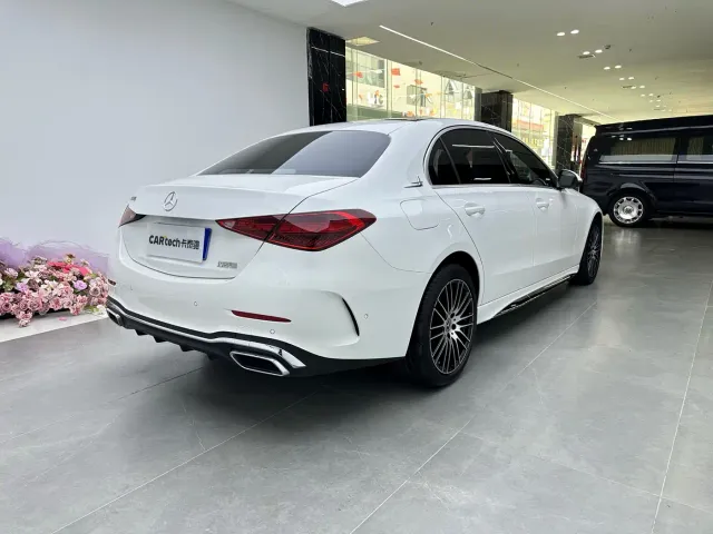 Mercedes-Benz C-Class — Фото автомобиля 3