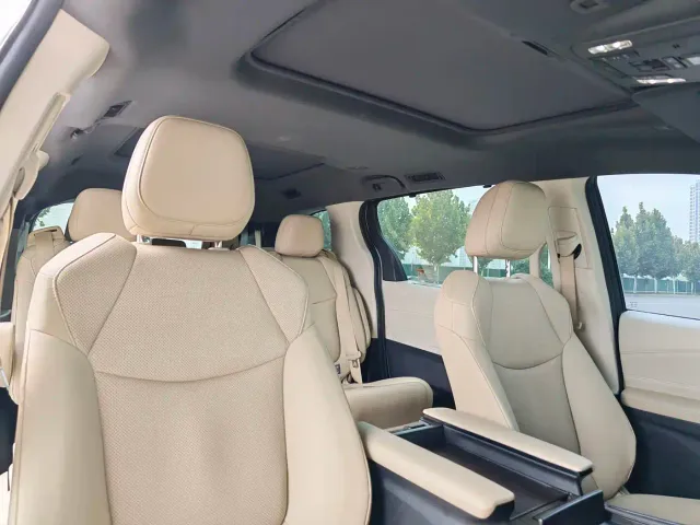 Toyota Granvia — Фото автомобиля 7
