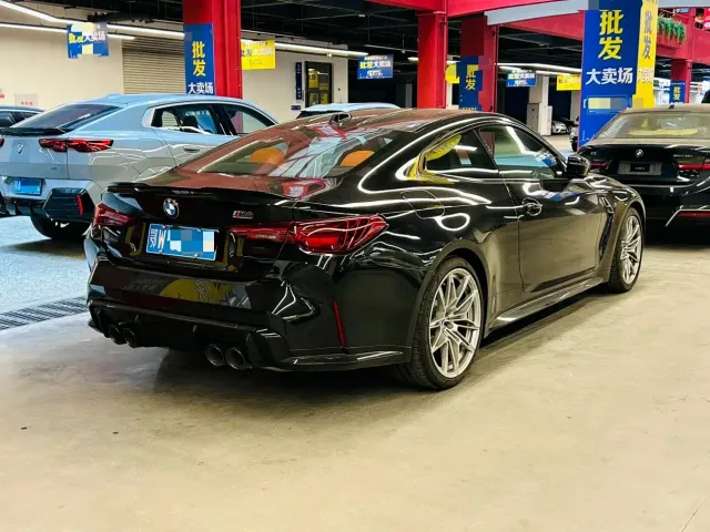 BMW M4 — Фото автомобиля 6