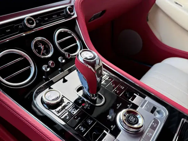 Bentley Continental — Фото автомобиля 8