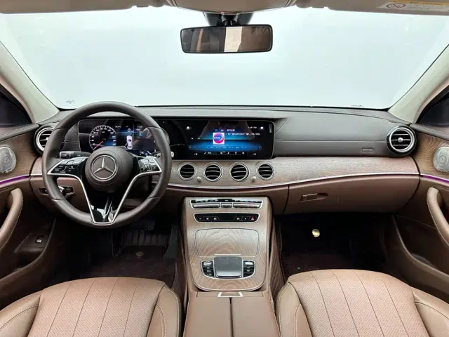 Mercedes-Benz E-Class — Фото автомобиля 10