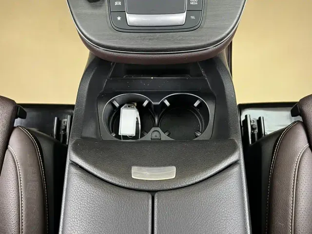 Mercedes-Benz Mercedes-Benz V-Class 2024 V 300 L Long Wheelbase Premium — Фото автомобиля 28
