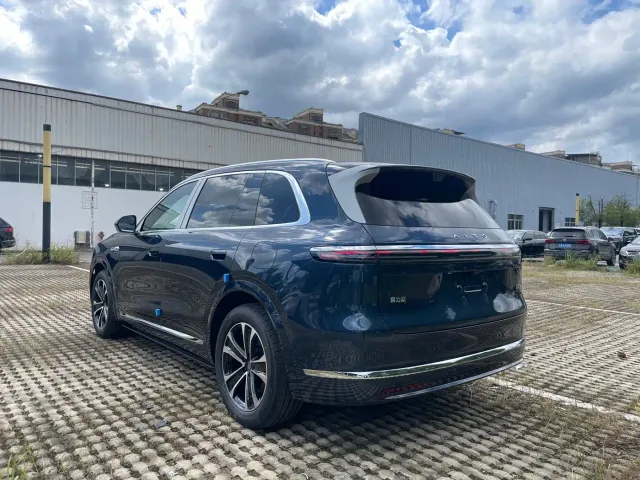 Aito M7 — Фото автомобиля 7