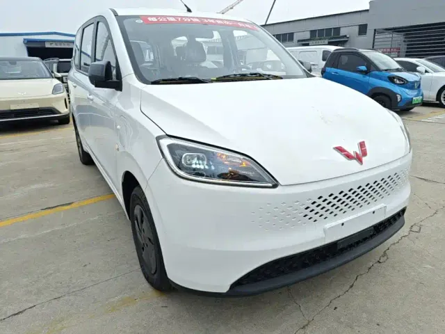 Wuling Hongguang — Фото автомобиля 3