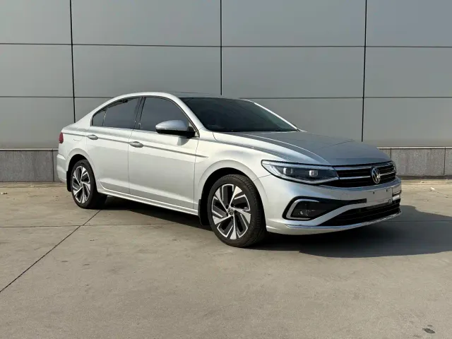 Volkswagen Bora — Фото автомобиля 5