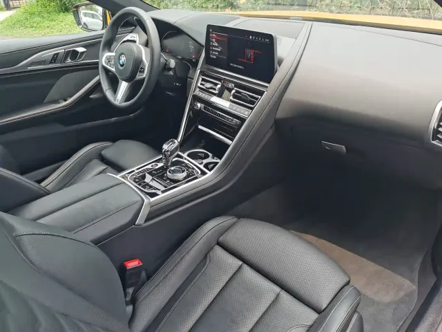 BMW 8 Series — Фото автомобиля 23