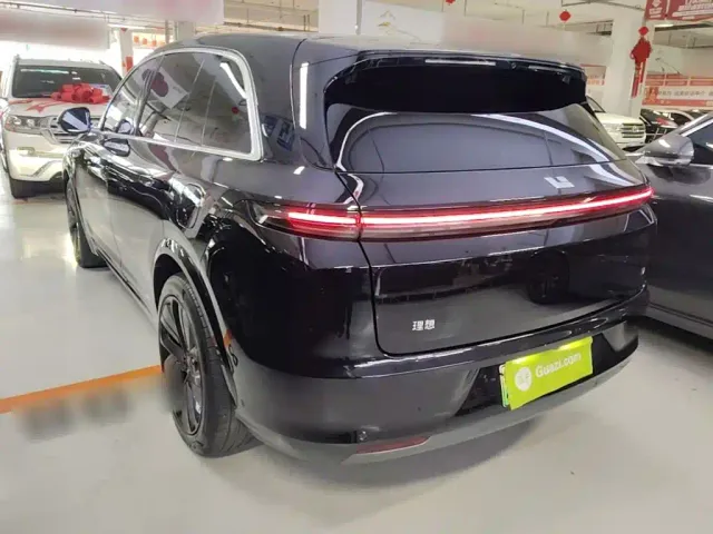 Li Auto L7 — Фото автомобиля 4