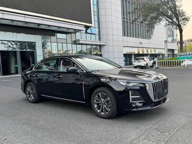 Hongqi H5 — Фото автомобиля 3