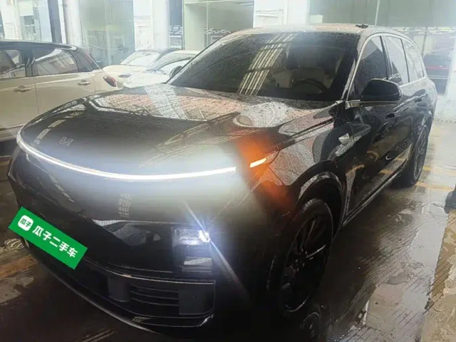 Фотография автомобиля — Li Auto L8