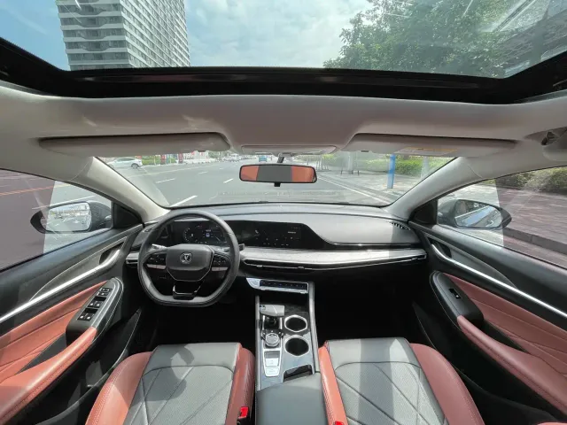 Changan Eado — Фото автомобиля 5