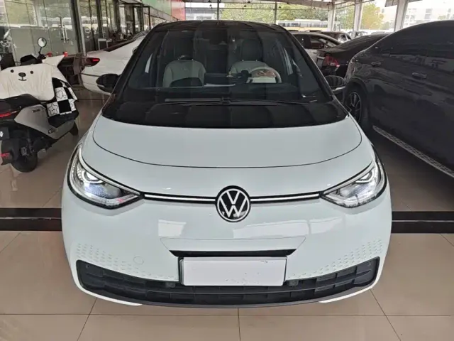 Volkswagen ID.3 — Фото автомобиля 2