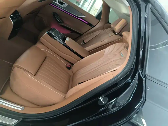 Hongqi H9 — Фото автомобиля 16