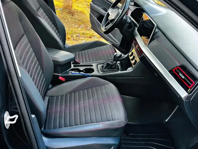 Volkswagen Lavida — Фото автомобиля 14