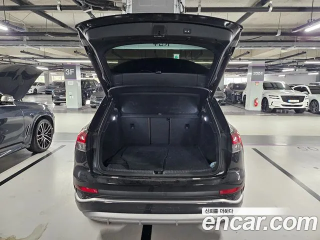 Audi Q4 e-tron F4 — Фото автомобиля 3