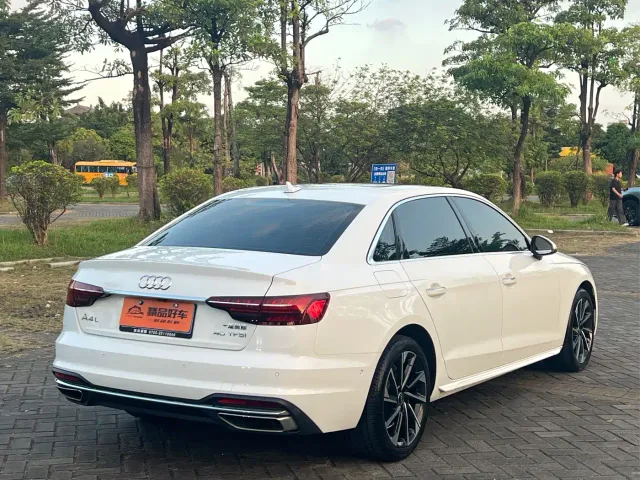 Audi A4L — Фото автомобиля 20