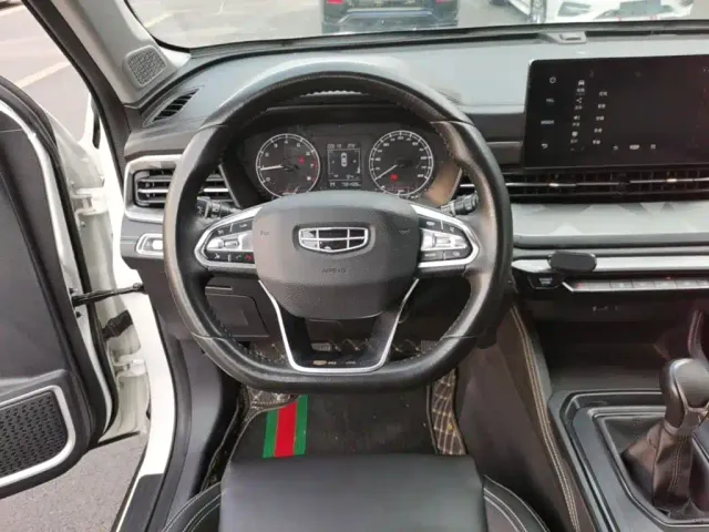 Geely Vision X6 — Фото автомобиля 10