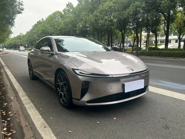 Changan Qiyuan A07 — Фото автомобиля 3