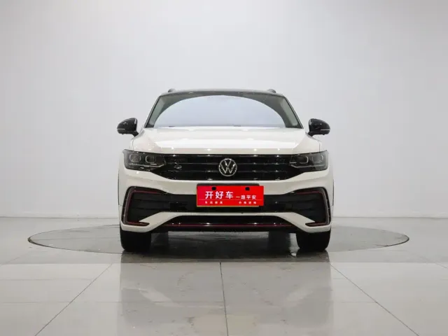 Volkswagen Tiguan X — Фото автомобиля 2