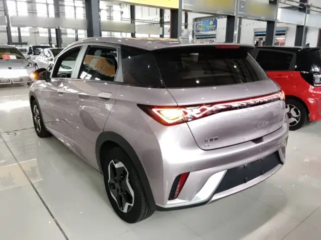 BYD Dolphin — Фото автомобиля 4