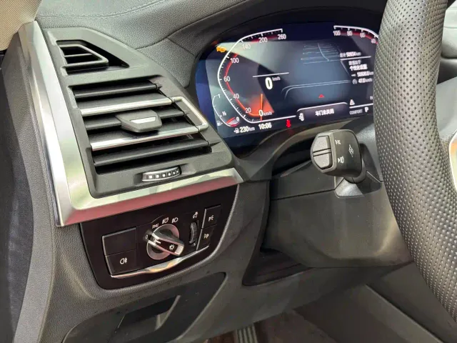 BMW X3 — Фото автомобиля 14