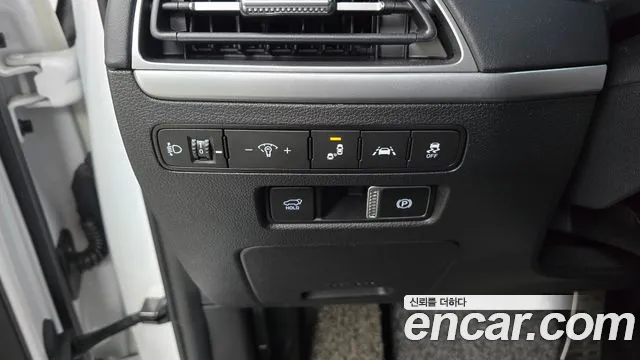 Hyundai Palisade Palisade Дизель 2.2 2WD — Фото автомобиля 16