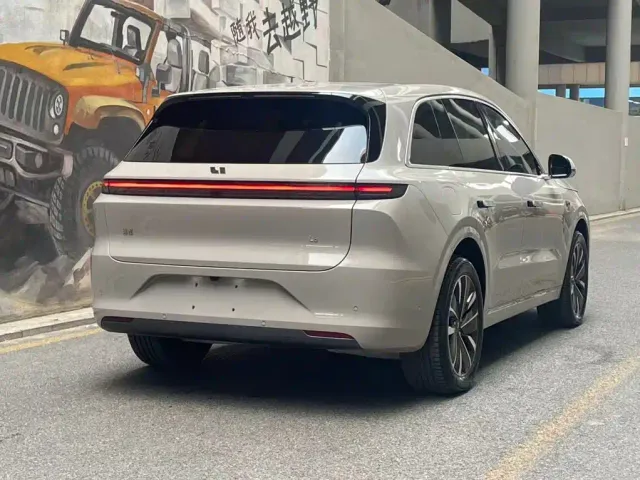 Li Auto L6 — Фото автомобиля 5