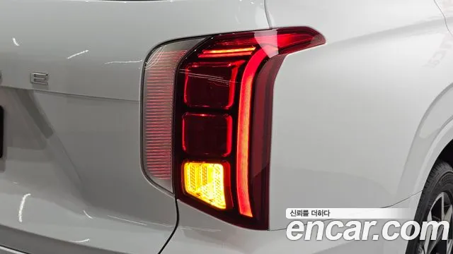 Hyundai Palisade Palisade Дизель 2.2 2WD — Фото автомобиля 20