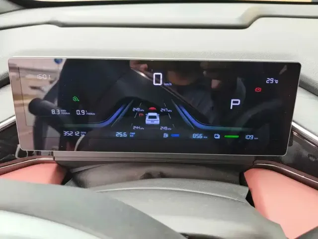 Geely Galaxy L6 — Фото автомобиля 4