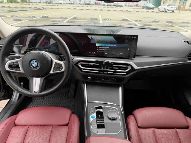 BMW i3 — Фото автомобиля 9