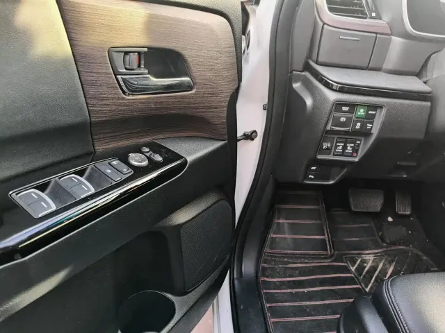 Honda Odyssey — Фото автомобиля 10