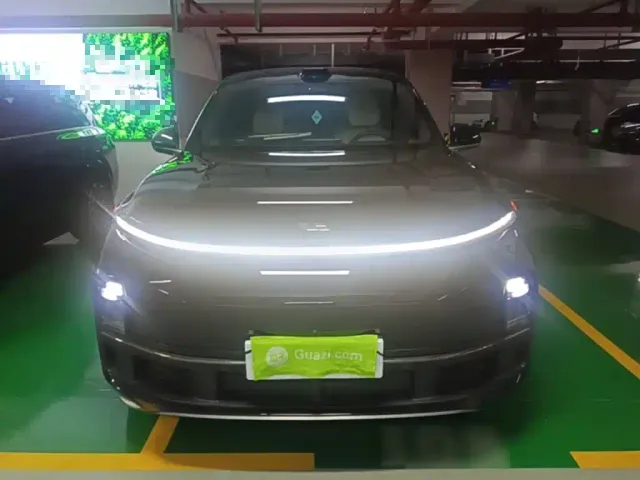 Li Auto L9 — Фото автомобиля 2