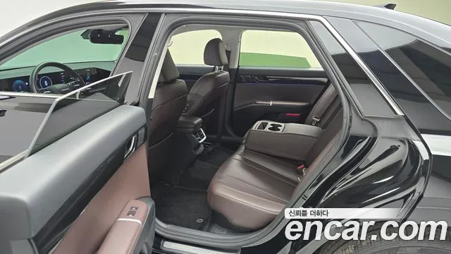 Hyundai Grandeur GN7 — Фото автомобиля 12