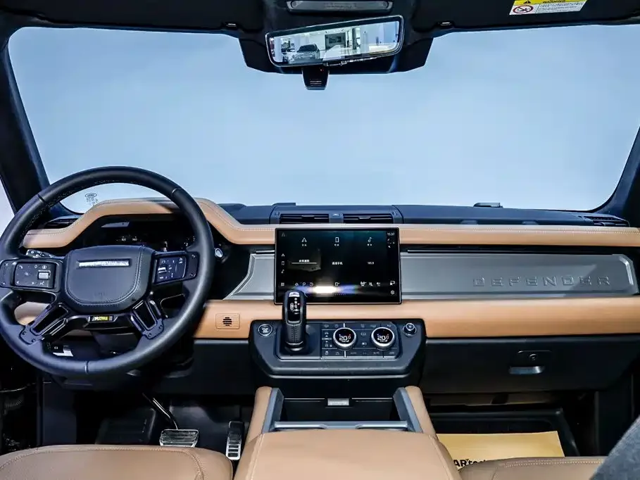 Land Rover Land Rover Defender 2025 110 3.0T P400 -Dynamic HSE — Фото автомобиля 26