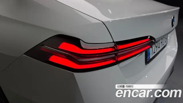 BMW 5 Series — Фото автомобиля 8
