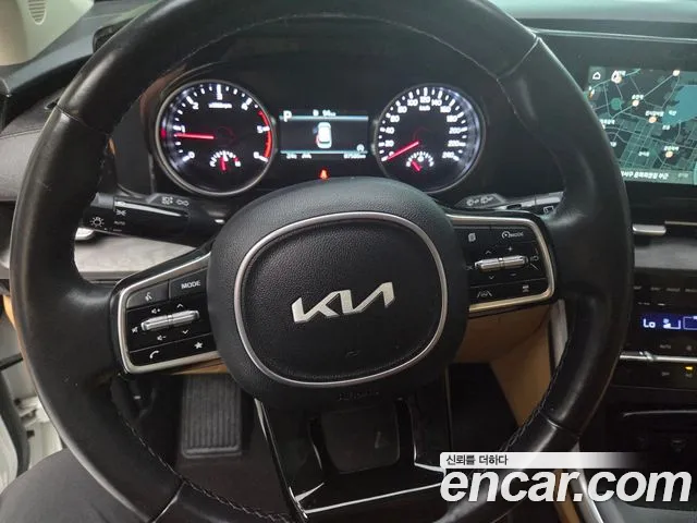 Kia Carnival Generation 4 — Фото автомобиля 16