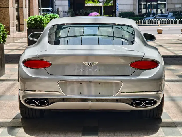 Bentley Continental — Фото автомобиля 5
