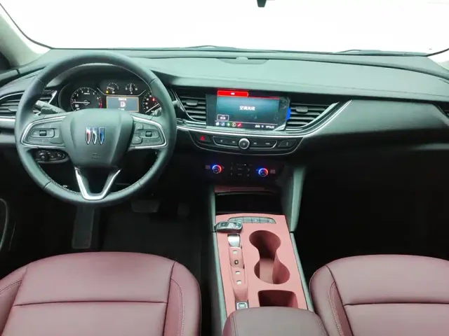 Buick Regal — Фото автомобиля 12