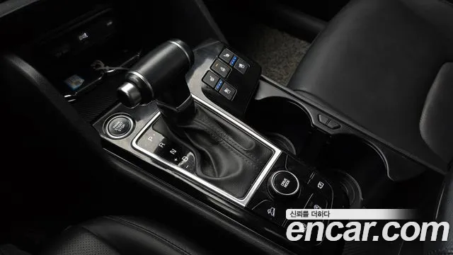 Kia Sportage Sportage 5-е поколение Дизель 2.0 2WD — Фото автомобиля 9