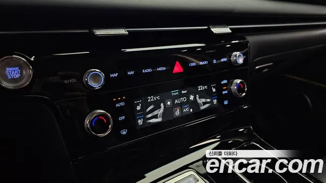 Genesis G80 Бензин 2.5 турбо AWD — Фото автомобиля 17